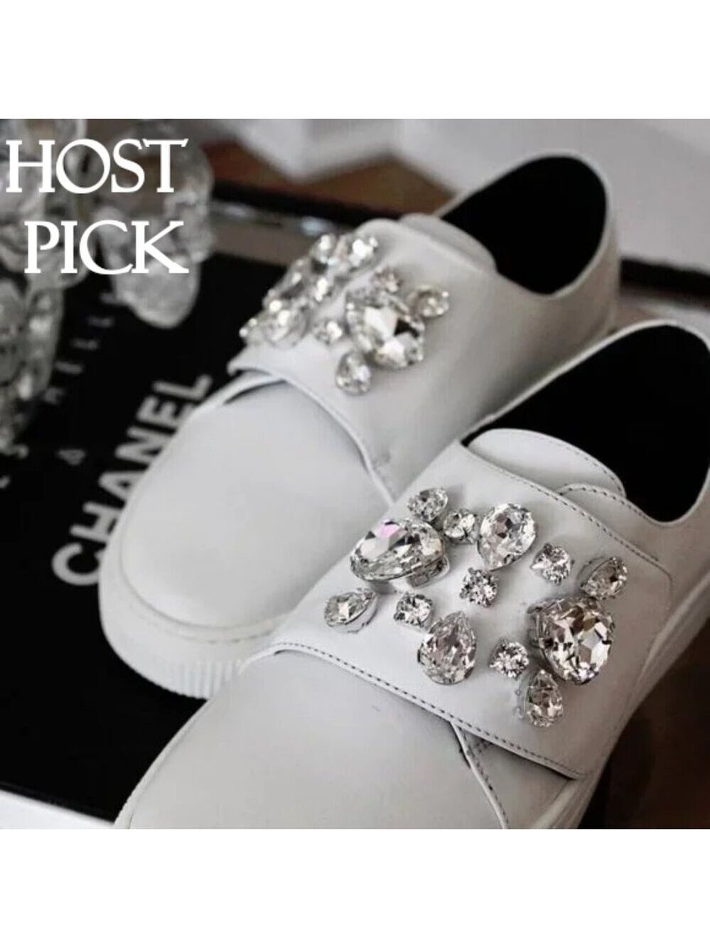 NIB / NWT ZCD Montreal white leather and crystal embellished sneakers, EU 41